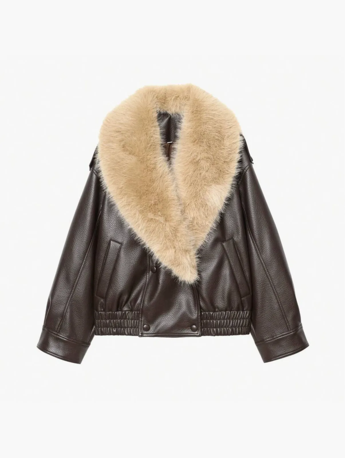 Campera efecto cuero con cuello de piel sintética